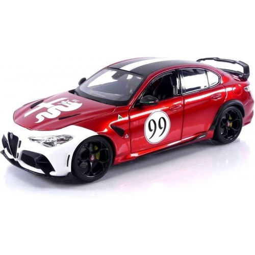 Bburago 1:18 Alfa Romeo Giulia GTAM (11049)