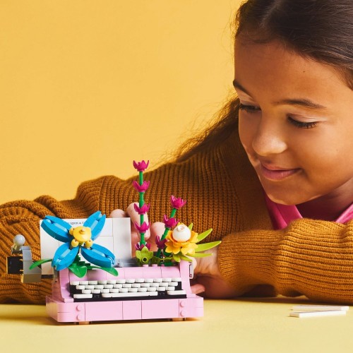 Lego Creator 3in1 Typewriter With Flowers (31169)