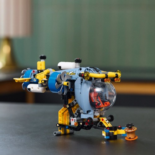 Lego TechnicDeep-Sea Research Submarine (42201)