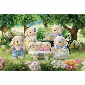 Sylvanian Families Flora Rabbit Family (5735)